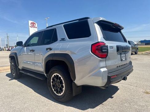 Used 2025 Toyota 4Runner TRD Off-Road Premium w/ Tow Technology Package AWD/4WD image 11