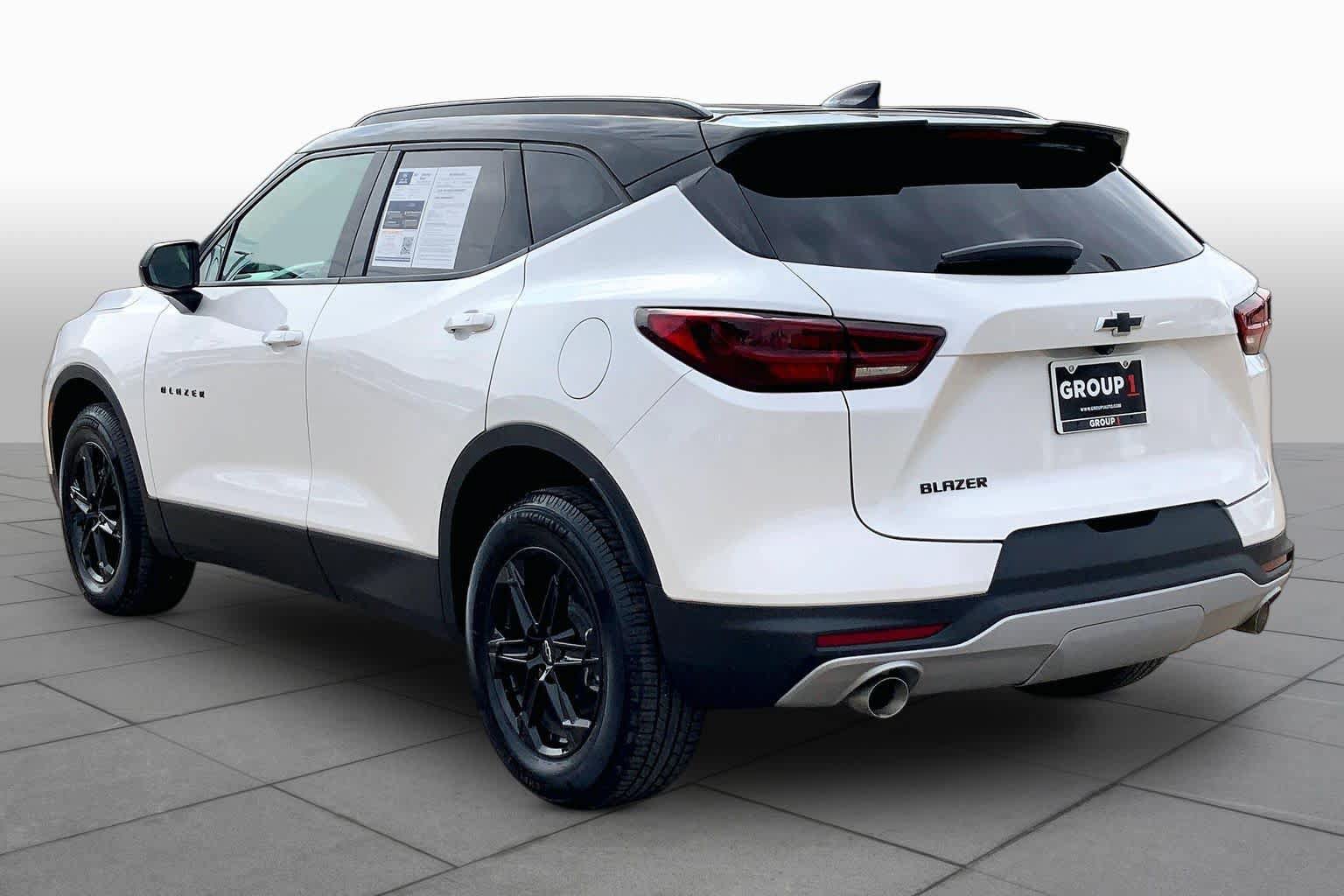 Used 2023 Chevrolet Blazer LT w/ Midnight/Sport Edition FWD image 12