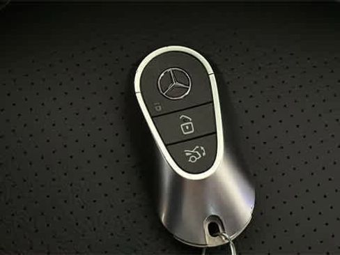 Used 2025 Mercedes-Benz GLC 300 4MATIC image 69