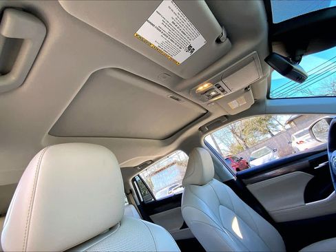 Used 2023 Toyota Highlander Limited image 14