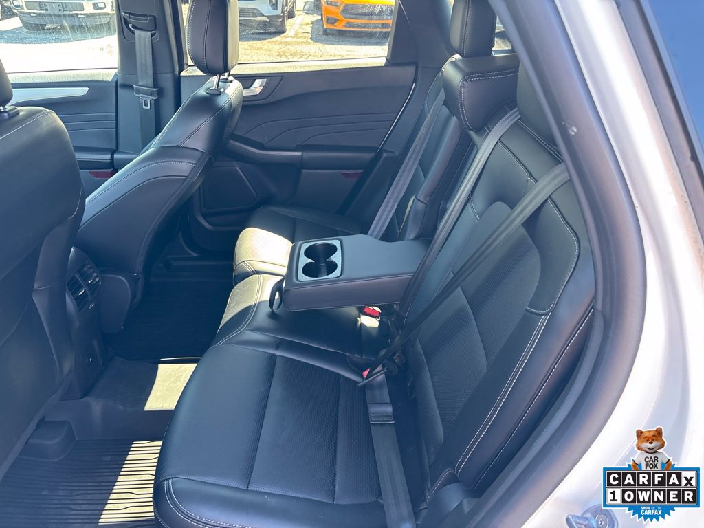 Used 2025 Ford Escape Platinum AWD/4WD image 29