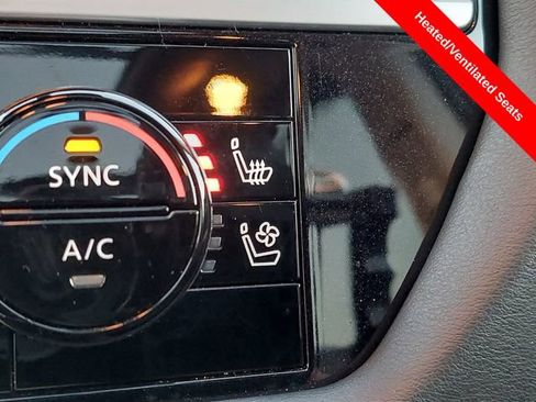 Used 2022 Nissan Pathfinder Platinum w/ Lighting Package (N92) image 17