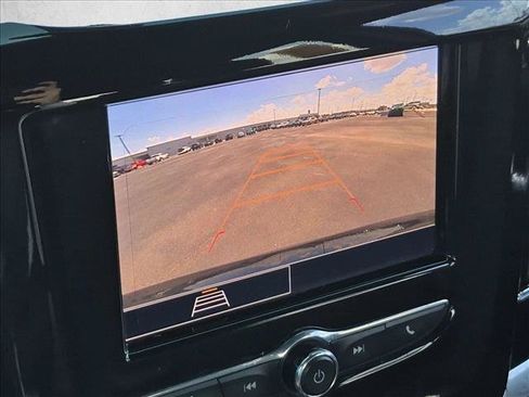 Used 2023 Chevrolet Traverse LT FWD image 13