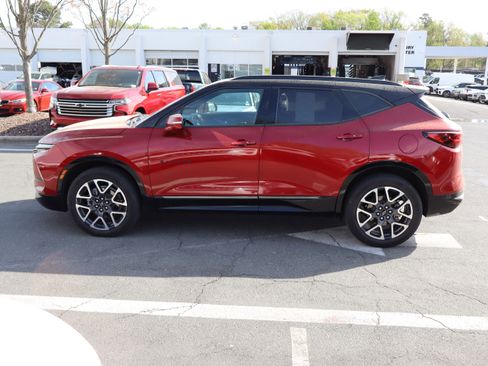 Used 2023 Chevrolet Blazer RS w/ Driver Confidence II Package image 7