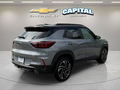 Used 2025 Chevrolet TrailBlazer RS w/ Convenience Package FWD image 5