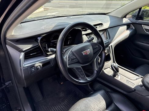 Used 2019 Cadillac XT5 Luxury FWD image 8