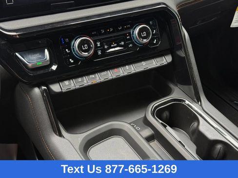 Used 2025 GMC Sierra 2500 AT4 AWD/4WD image 28