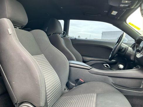 Used 2019 Dodge Challenger R/T w/ Blacktop Package RWD image 20
