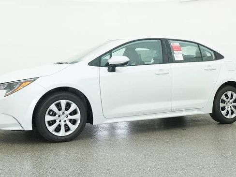 New 2026 Toyota Corolla LE FWD image 18