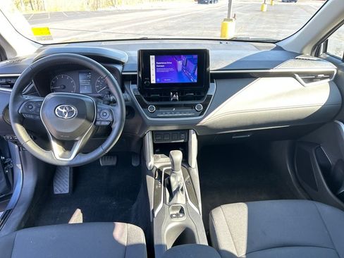 Certified 2025 Toyota Corolla Cross LE w/ Moonroof Package image 20