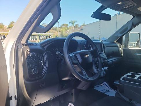 Used 2022 Chevrolet Silverado 2500 Custom w/ Custom Value Package image 10