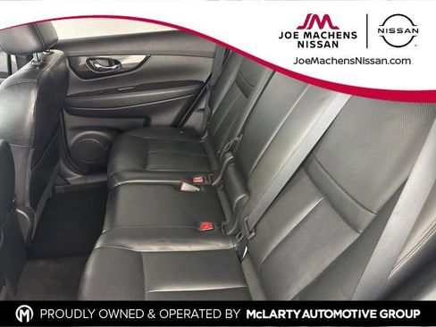 Used 2017 Nissan Rogue SL image 24