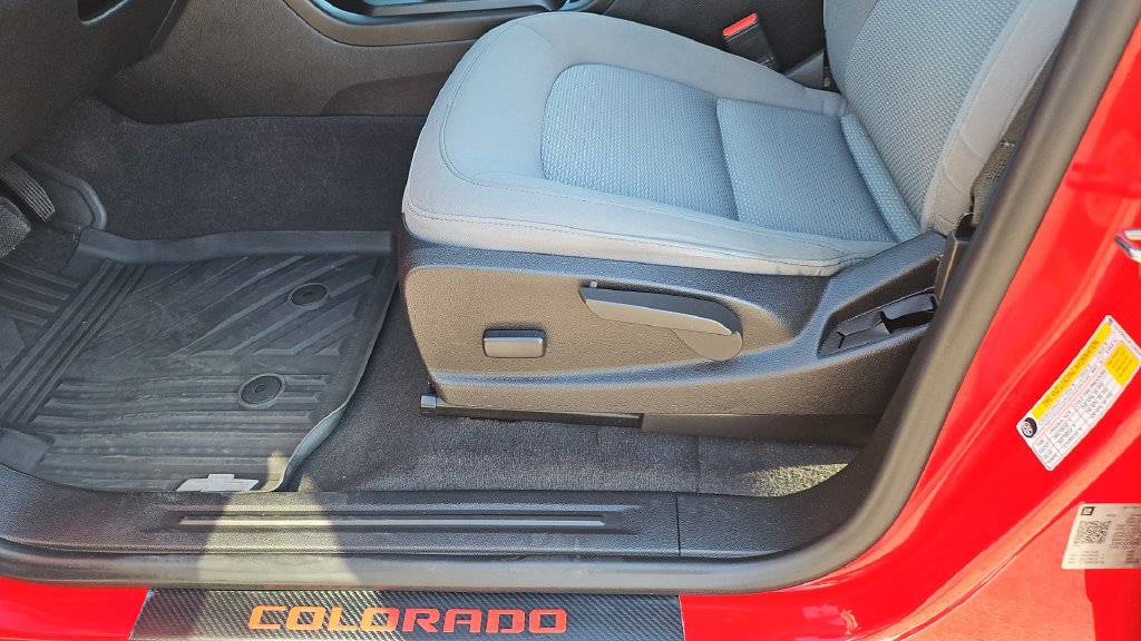 Used 2019 Chevrolet Colorado W/T w/ WT Convenience Package RWD image 5