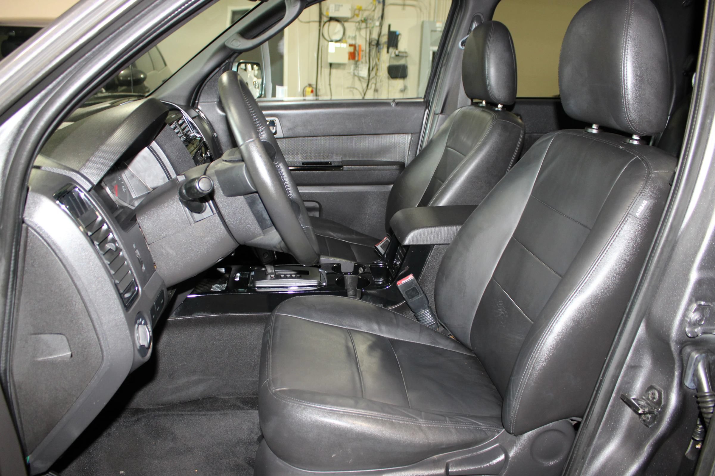 Used 2011 Ford Escape Limited FWD image 23