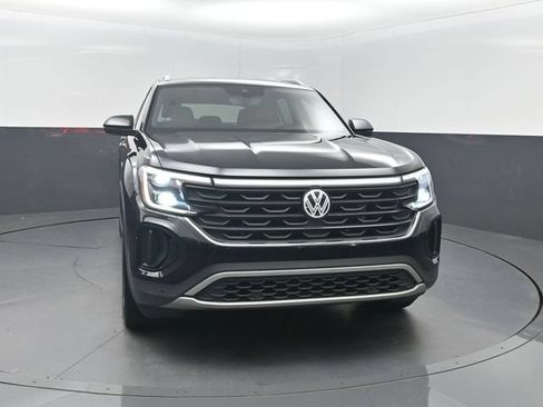 Used 2024 Volkswagen Atlas Cross Sport SE FWD image 33