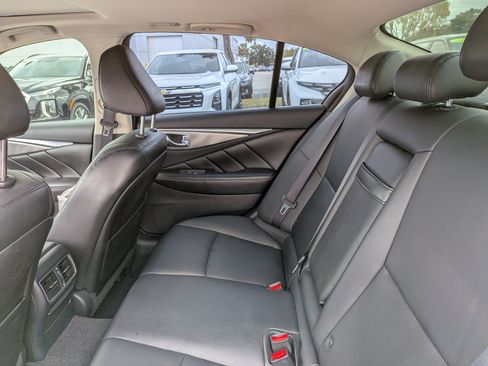 Used 2016 INFINITI Q50 Premium AWD/4WD image 14