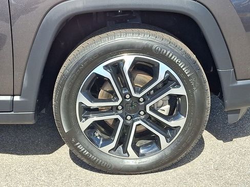 Certified 2022 Jeep Compass Limited image 8