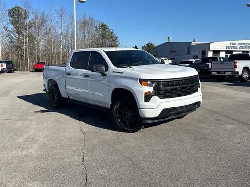 Certified 2025 Chevrolet Silverado 1500 Custom image 2