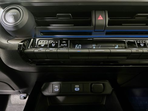 Used 2024 Toyota Prius Limited image 23