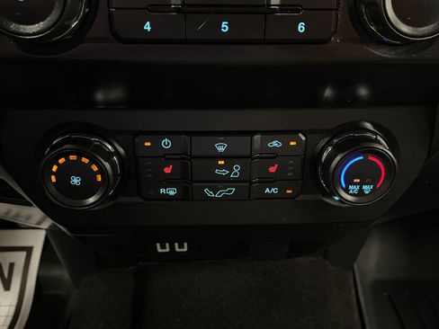 Used 2019 Ford F150 XLT w/ Equipment Group 302A Luxury AWD/4WD image 26