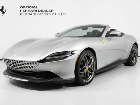 Used 2024 Ferrari Roma Spider image 1