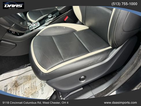 Used 2017 INFINITI QX30 Sport w/ Sport Leather Package FWD image 12