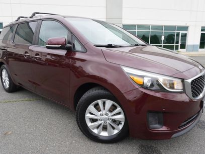 Used 2018 Kia Sedona LX w/ LX Essentials Premium Package