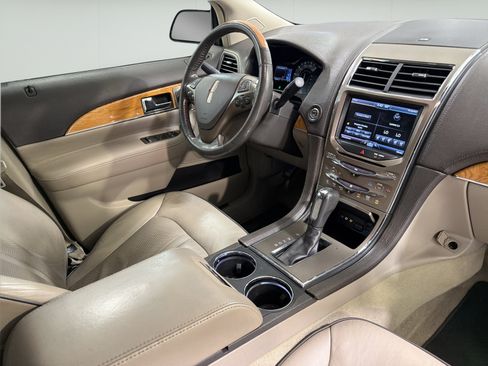 Used 2015 Lincoln MKX FWD w/ Equipment Group 101A image 15
