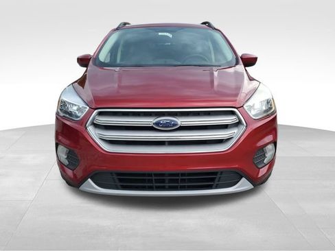 Used 2018 Ford Escape SE w/ SE Sync 3 Package AWD/4WD image 2