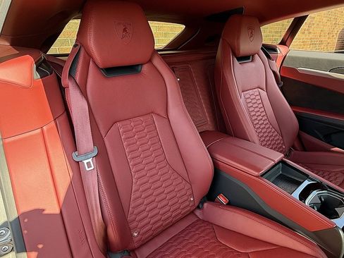 Used 2022 Lamborghini Urus image 22