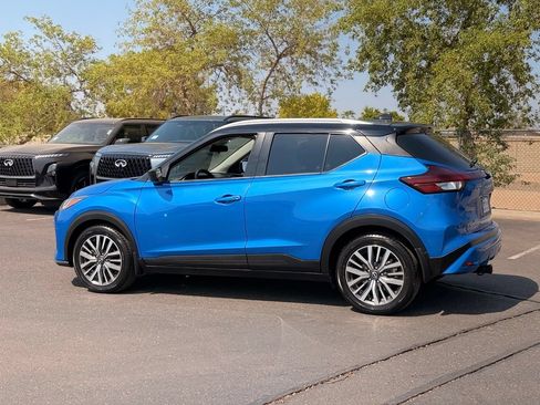 Used 2023 Nissan Kicks SV FWD image 4