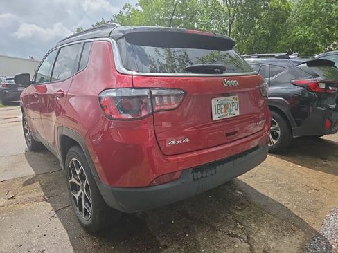 Used 2025 Jeep Compass Limited AWD/4WD image 6