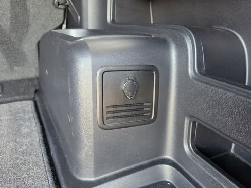 Used 2010 Toyota 4Runner SR5 RWD image 12