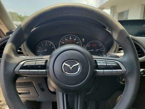 Used 2021 MAZDA MAZDA3 s FWD image 18