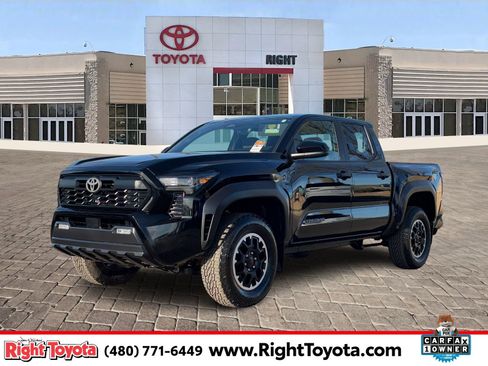 Used 2024 Toyota Tacoma TRD Off-Road image 1
