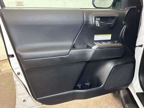 Used 2019 Toyota Tacoma TRD Off-Road image 20