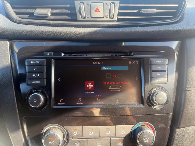 Used 2019 Nissan Rogue S w/ Special Edition Package FWD image 24