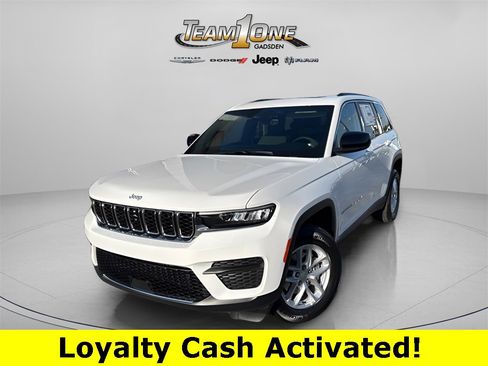 New 2025 Jeep Grand Cherokee Laredo w/ Luxury Tech Group I image 3