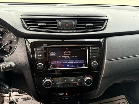 Used 2018 Nissan Rogue S image 50