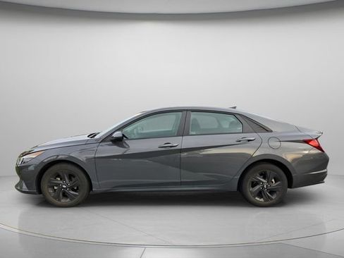 Certified 2023 Hyundai Elantra SEL w/ Cargo Package FWD image 9