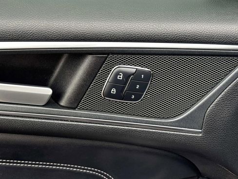 Used 2018 Ford Edge Titanium w/ Equipment Group 301A image 24