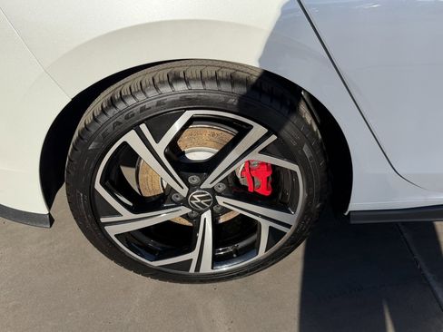 Used 2024 Volkswagen GTI SE w/ SE Leather Seats Package image 15