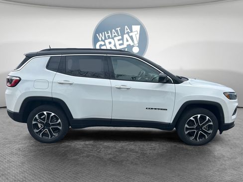 Used 2023 Jeep Compass Limited AWD/4WD image 2