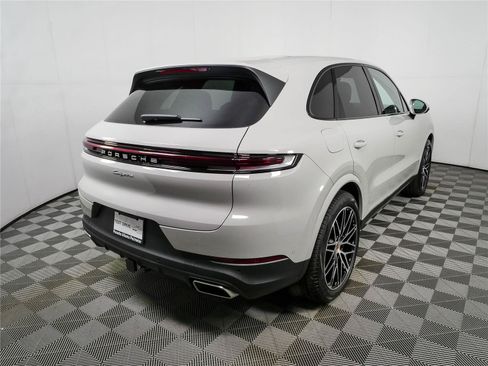 New 2026 Porsche Cayenne AWD/4WD image 30