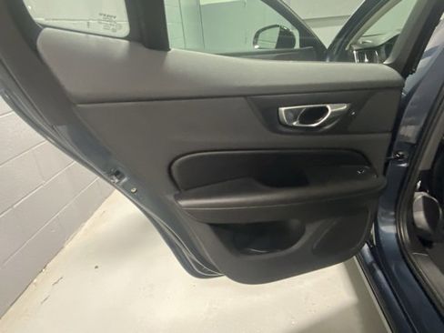 Certified 2025 Volvo S60 B5 Core image 8