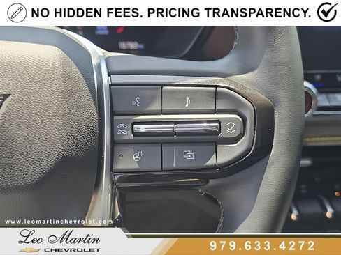 Used 2025 Chevrolet Colorado ZR2 w/ Technology Package AWD/4WD image 24