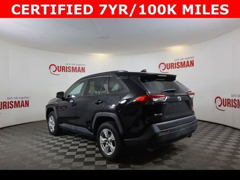 Used 2021 Toyota RAV4 LE image 9