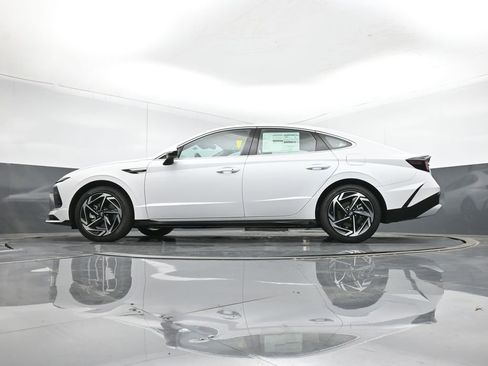 New 2026 Hyundai Sonata SEL FWD image 38