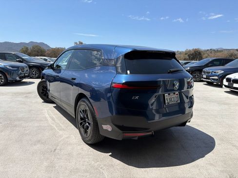 Used 2024 BMW iX xDrive50 AWD/4WD image 2
