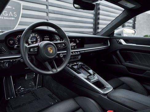 Used 2021 Porsche 911 Turbo S image 2
